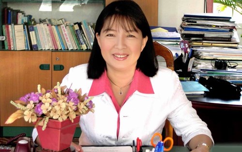 Bóng hồng trên thương trường 